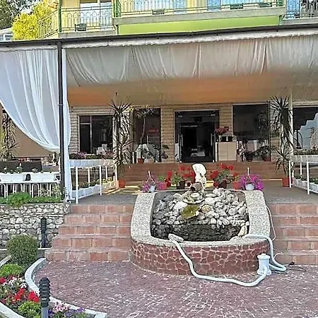 Hayat Ltd Готель